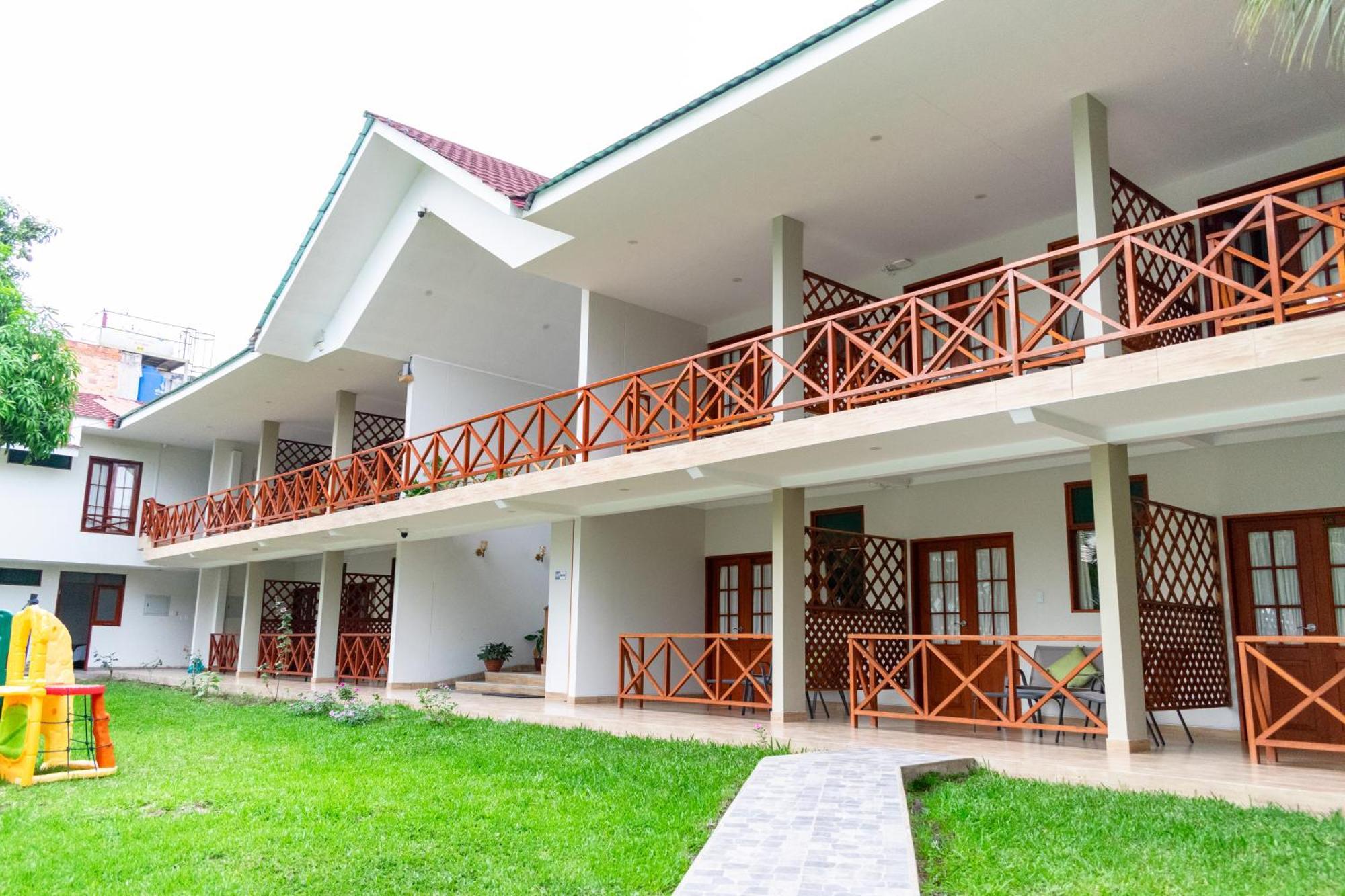 Laguna Azul & Hotel 3*